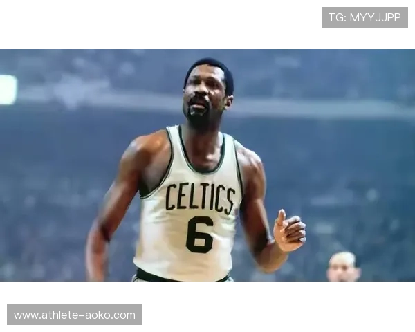 美国足球队历届球星表现评选与历史地位排名分析